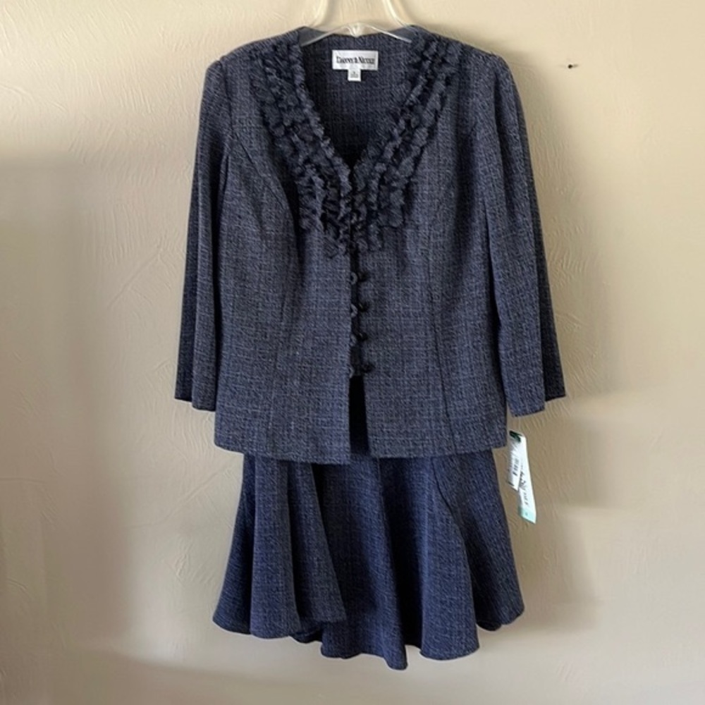 NWT Danny & Nicole 2 piece tweed ruffled skirt and jacket violet/black size 8 - Picture 1 of 16